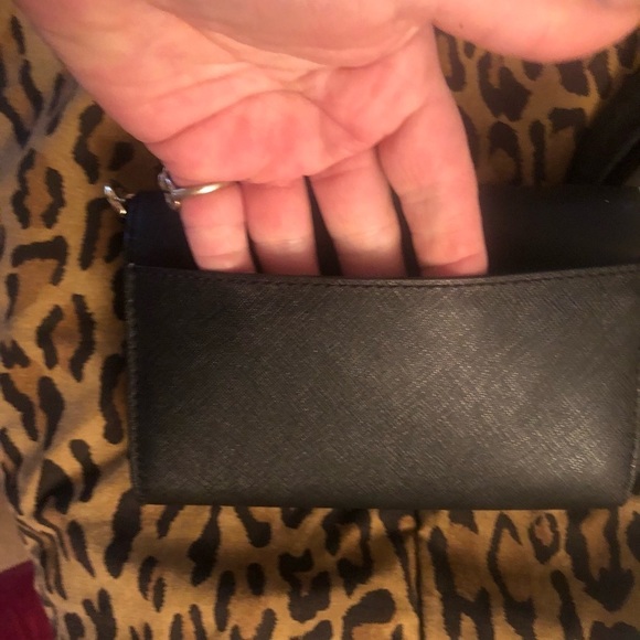 Micheal Kors black crossbody like new never used - Picture 8 of 10